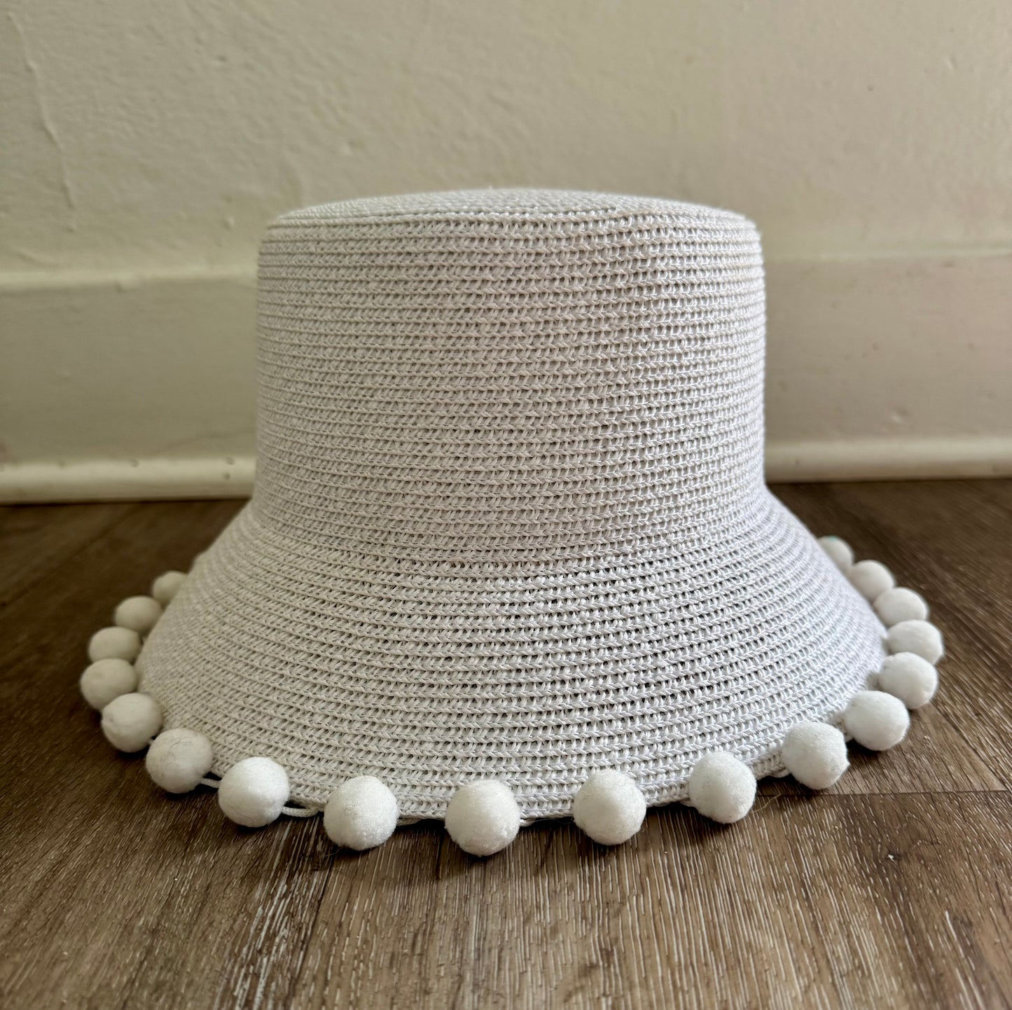 White Woven Bucket Hat — Pom Pom Trim